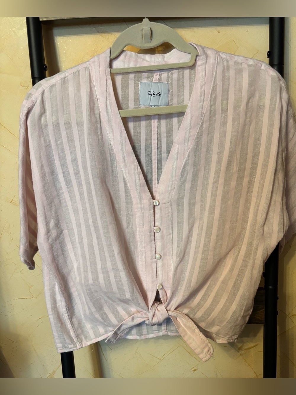 Rails Size 4 Blush Stripe Tie-Front Button Down Top